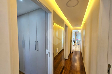 Apartamento à venda com 3 quartos, sendo 1 suíte, em Chácara Santo Antônio, São Paulo, SP