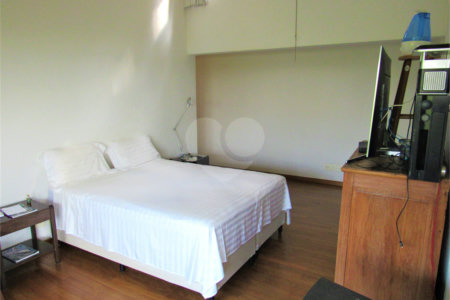 Casa à venda com 3 quartos, sendo 1 suíte, em Guarapiranga, São Paulo, SP