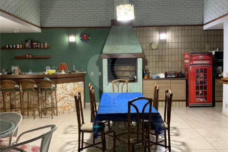 Casa à venda com 6 quartos, sendo 4 suítes, no condomínio São Joaquim, Vinhedo - SP
