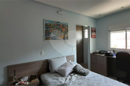 Sobrado à venda com 3 quartos, sendo 2 suítes,  em Vila Pires, Santo André, SP