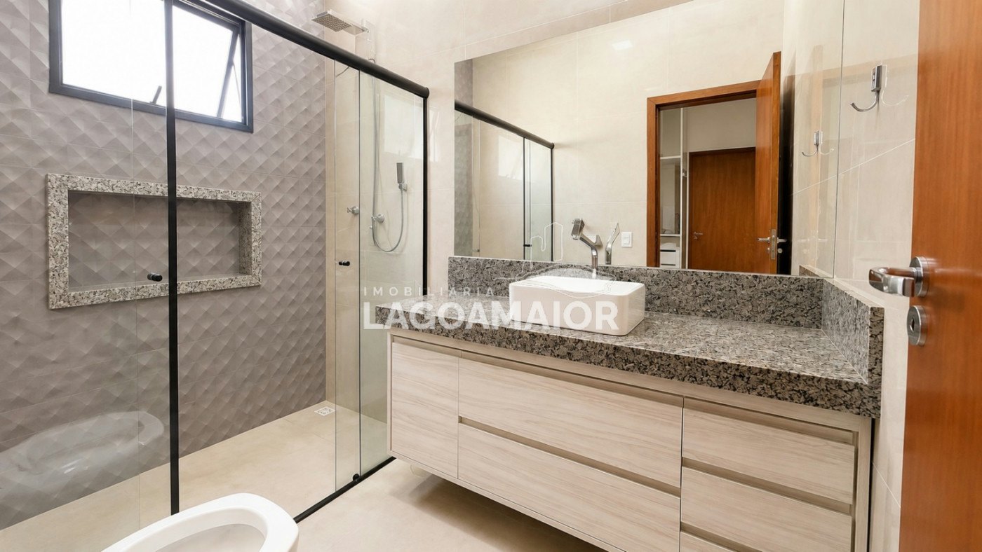 Casa à venda com 3 quartos, sendo 3 suítes, no condomínio Residencial Costa Leste, Três Lagoas - MS