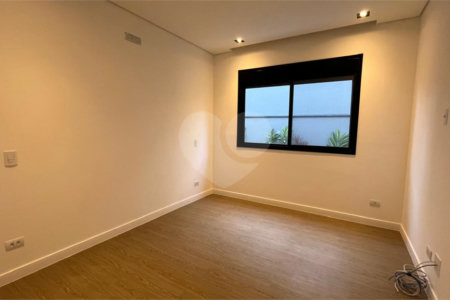 Casa à venda com 4 suítes no condomínio Residencial Granville, Atibaia - SP