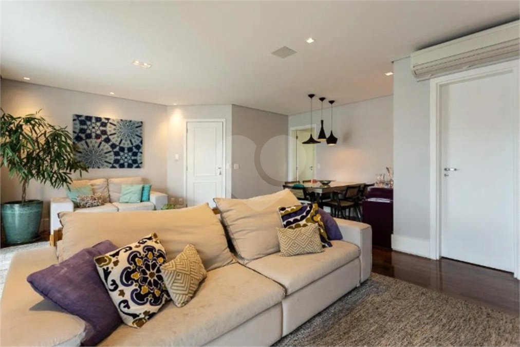 Apartamento à venda com 3 suítes em Vila Olímpia, São Paulo, SP