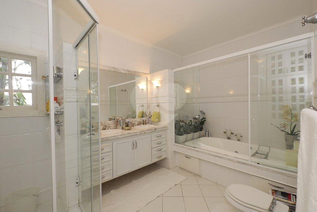 Casa à venda com 5 suítes em Jardim Marajoara, São Paulo, SP