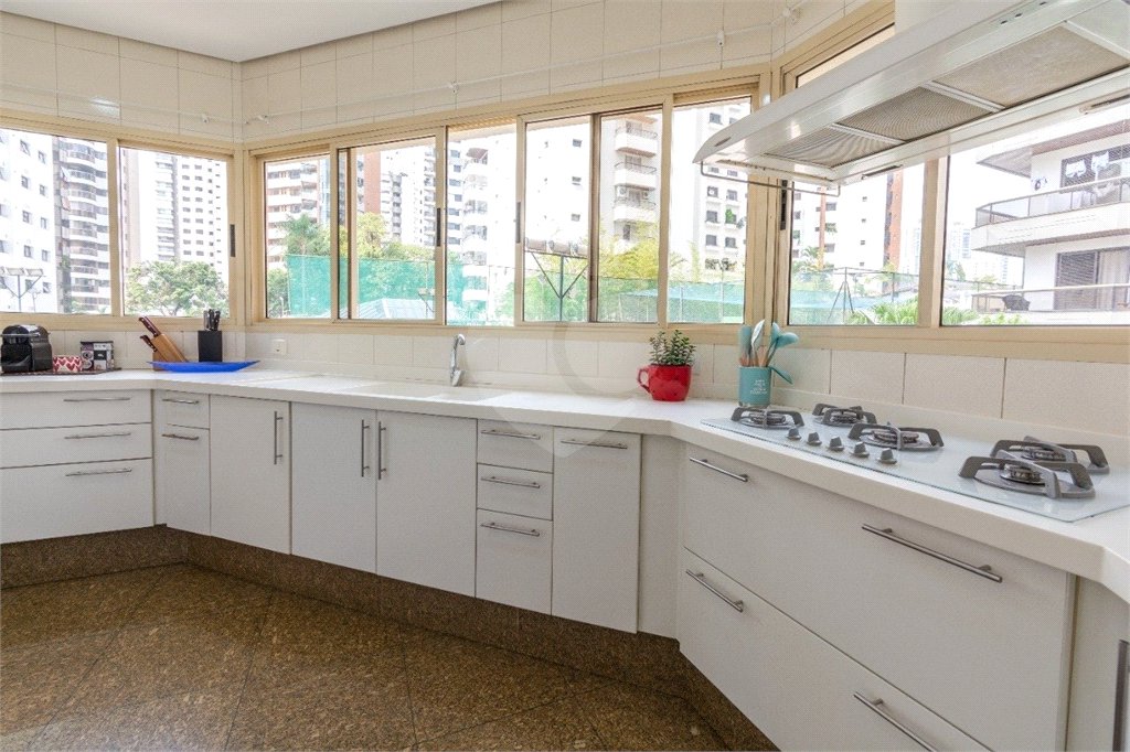 Apartamento à venda com 4 quartos, sendo 3 suítes, em Tatuapé, São Paulo, SP