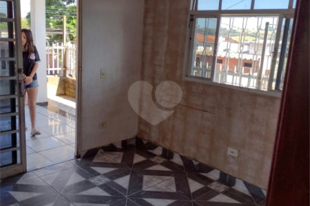 Casa à venda com 4 quartos, sendo 1 suíte, em Rechan, Itapetininga, SP