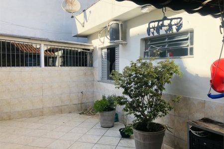 Casa à venda com 3 quartos, sendo 1 suíte, em Vila Suissa, Mogi das Cruzes, SP