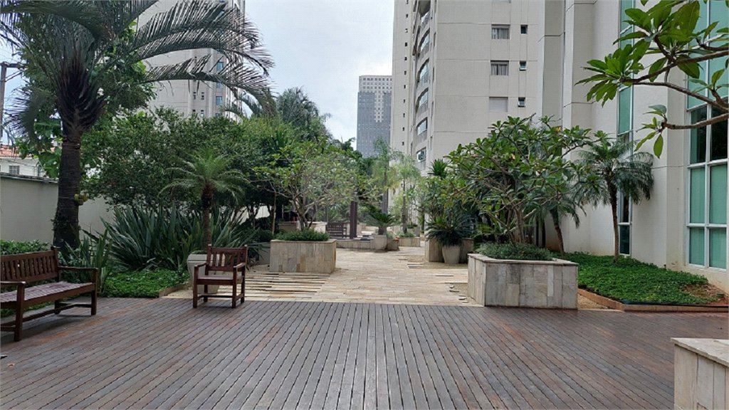 Apartamento à venda ou para alugar com 2 suítes em Brooklin, São Paulo, SP