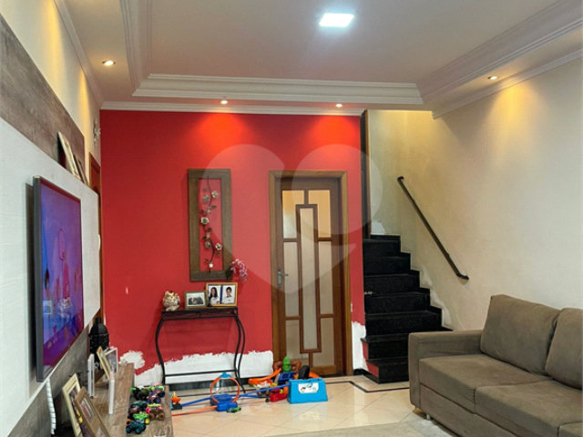 Casa à venda com 3 quartos, sendo 1 suíte,  em Vila Leonor, São Paulo, SP