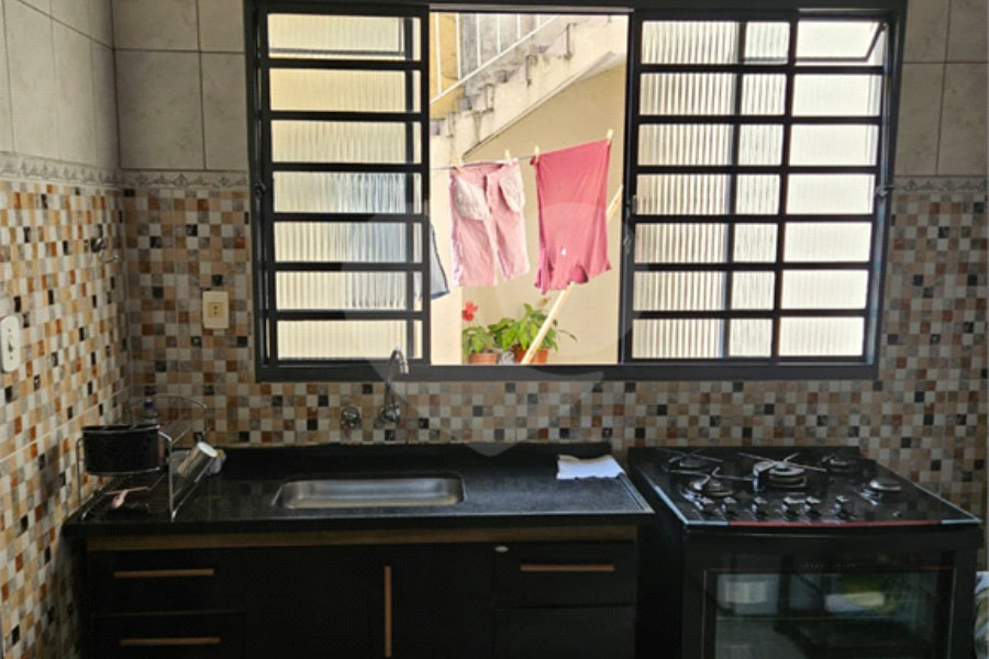 Sobrado à venda com 9 quartos em Vila Sabrina, São Paulo, SP
