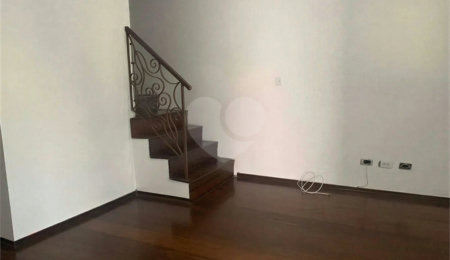 Sobrado à venda com 4 quartos, sendo 2 suítes, em Jardim do Mar, São Bernardo do Campo, SP
