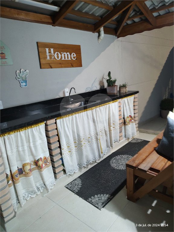 Sobrado à venda com 2 suítes em Vila Nivi, São Paulo, SP