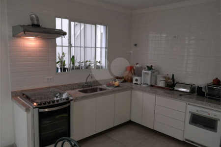 Sobrado à venda com 3 quartos, sendo 1 suíte,  em Jardim Promissão, São Paulo, SP
