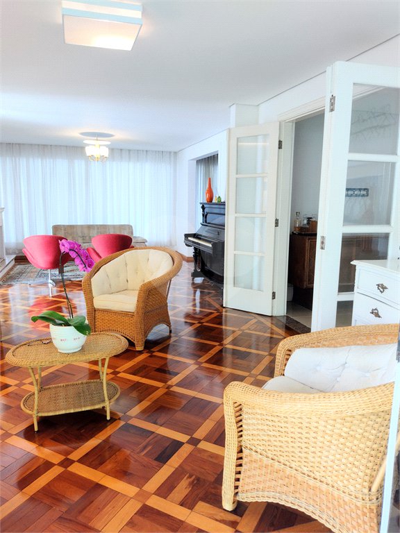 Sobrado à venda com 3 quartos, sendo 1 suíte, em Jardim São Paulo(zona Norte), São Paulo, SP