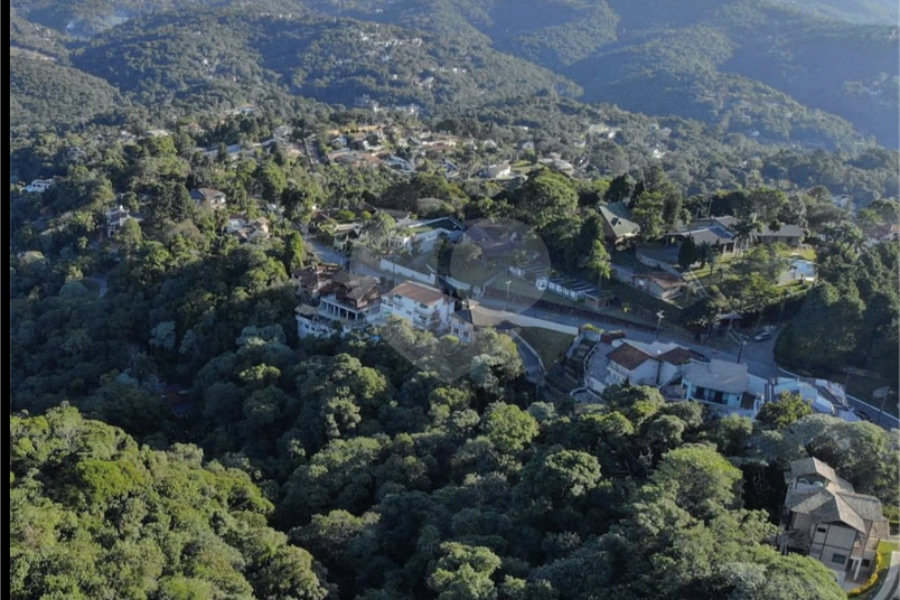 Terreno à venda no condomínio Alpes da Cantareira, Mairiporã - SP