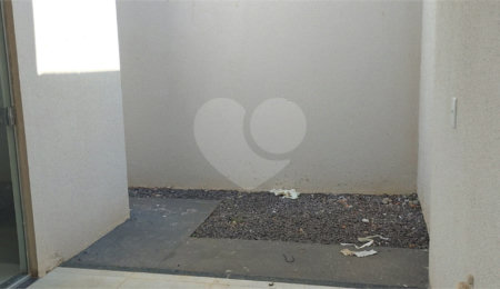 Casa à venda ou para alugar com 2 quartos, sendo 1 suíte,  em Ipê, Três Lagoas, MS