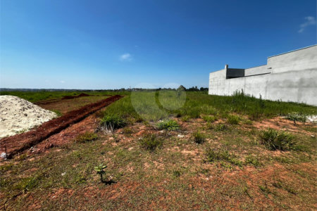 Terreno à venda com 3 quartos, sendo 1 suíte,  em Parque Itapê, Itapetininga, SP