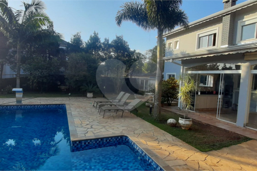 Casa à venda com 4 suítes no condomínio Suíça da Cantareira, Mairiporã - SP