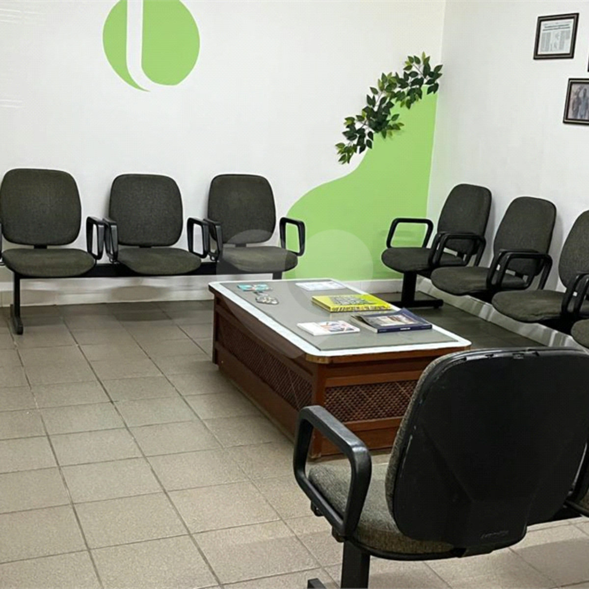 Casa à venda com 8 quartos, sendo 1 suíte, em Vila Mariana, São Paulo, SP