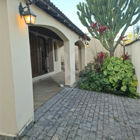 Casa à venda com 3 quartos, sendo 1 suíte,  em Vila Santa Helena, Mogi das Cruzes, SP