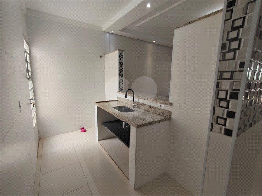 Casa para alugar com 3 quartos, sendo 1 suíte,  em Jardim Itália, Itapetininga, SP