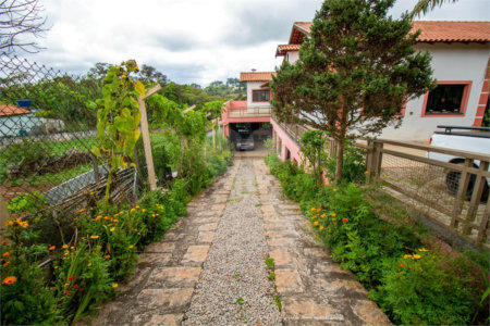 Casa à venda com 3 quartos, sendo 1 suíte,  em Alto da Serra (mailasqui), São Roque, SP