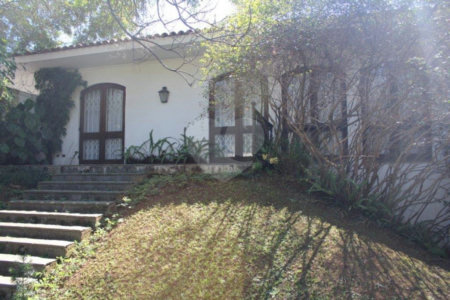 Casa Térrea à venda ou para alugar com 6 suítes em Vila Tramontano, São Paulo, SP