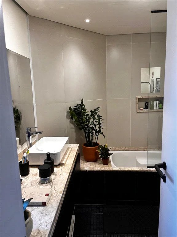 Apartamento à venda com 3 quartos, sendo 2 suítes,  em Alto da Lapa, São Paulo, SP