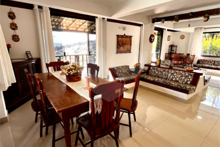 Casa à venda com 6 quartos, sendo 5 suítes,  em Alto de Búzios, Armação dos Búzios, RJ