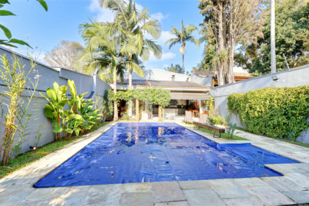 Sobrado à venda com 4 quartos, sendo 2 suítes, em Alto da Boa Vista, São Paulo, SP
