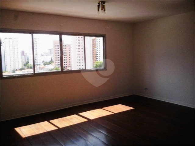 Apartamento à venda com 3 quartos, sendo 1 suíte,  em Vila Clementino, São Paulo, SP
