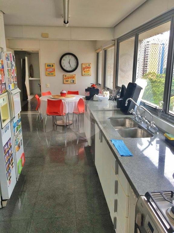 Apartamento para alugar com 4 quartos, sendo 3 suítes, em Jardim Londrina, São Paulo, SP