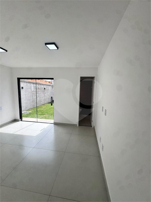 Casa à venda com 2 quartos, sendo 1 suíte, em Pedra de Guaratiba, Rio de Janeiro, RJ