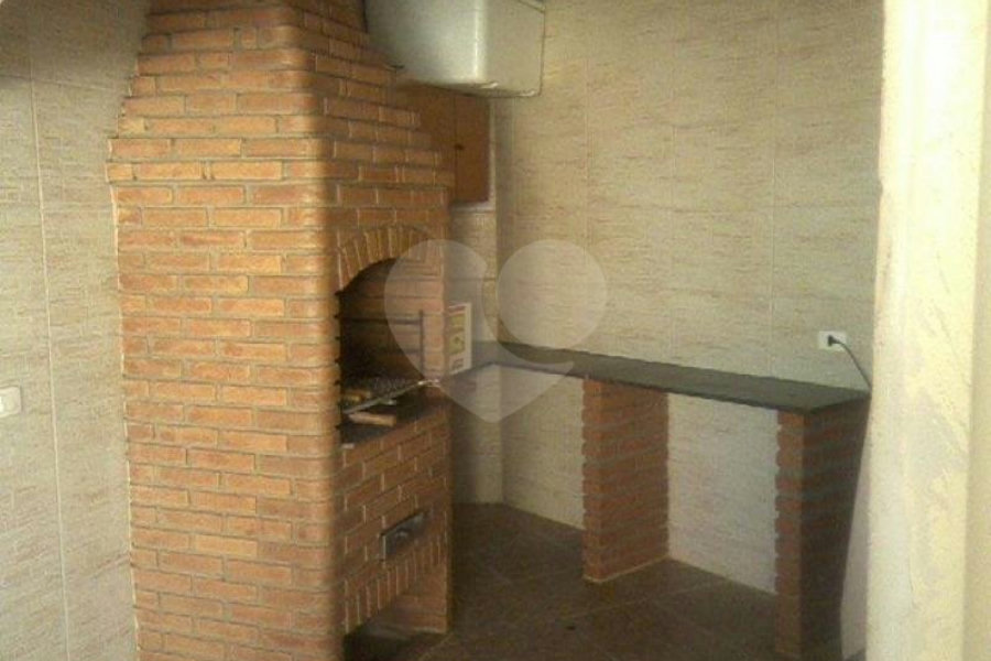 Sobrado à venda com 6 quartos, sendo 4 suítes, em Parque Edu Chaves, São Paulo, SP