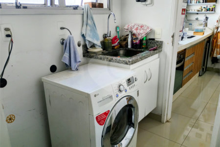 Apartamento à venda ou para alugar com 3 quartos, sendo 1 suíte,  em Real Parque, São Paulo, SP