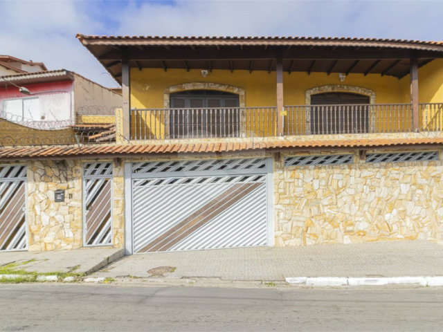 Sobrado à venda com 3 quartos, sendo 1 suíte,  em Tremembé, São Paulo, SP