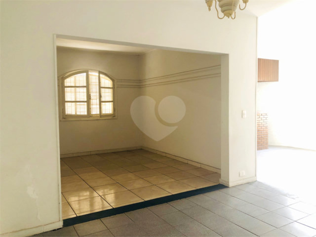Sobrado à venda com 4 quartos, sendo 3 suítes,  em Vila Rosália, Guarulhos, SP