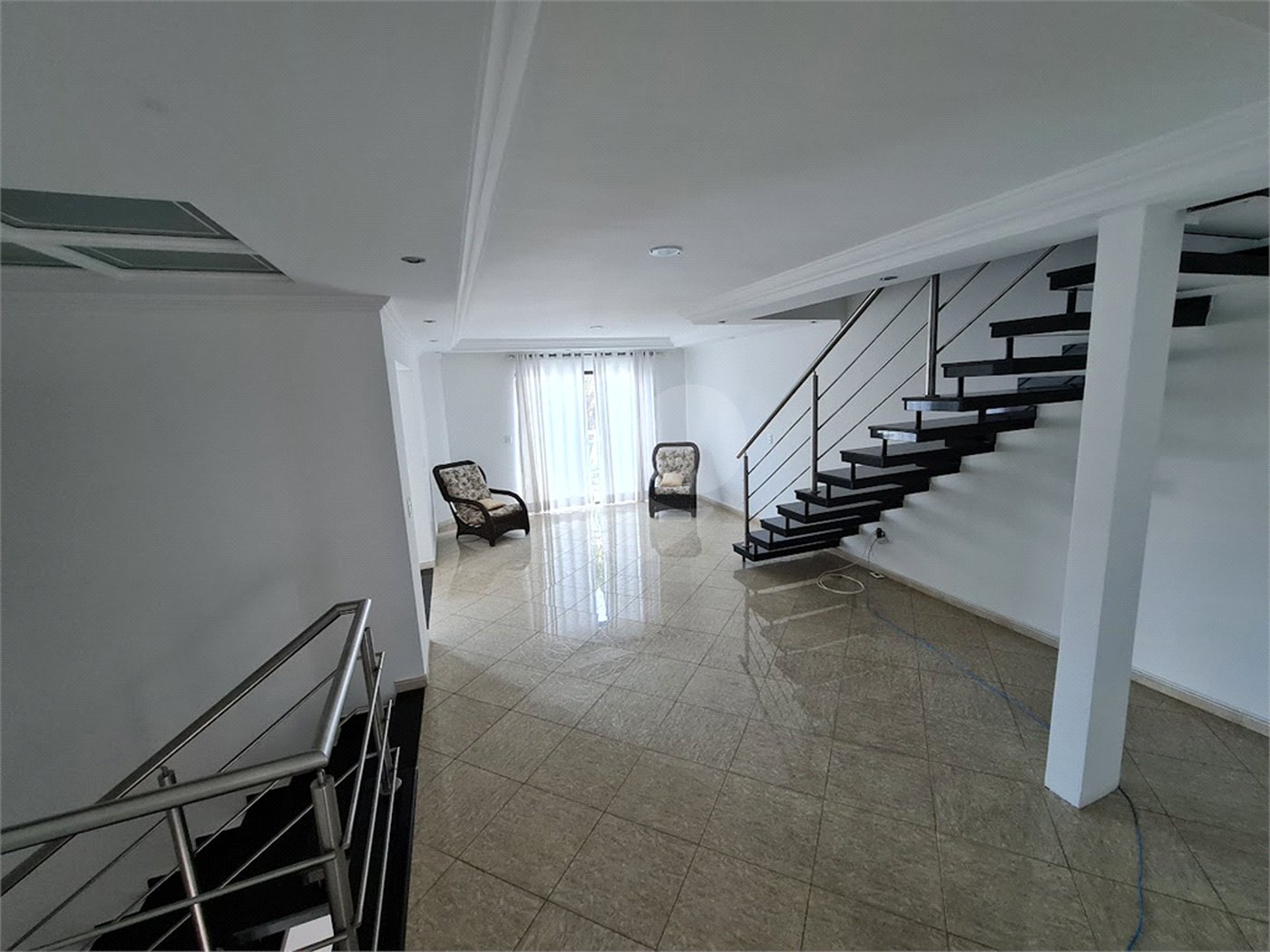 Casa à venda com 4 suítes no condomínio Residencial Villa dos Inglezes, Sorocaba - SP