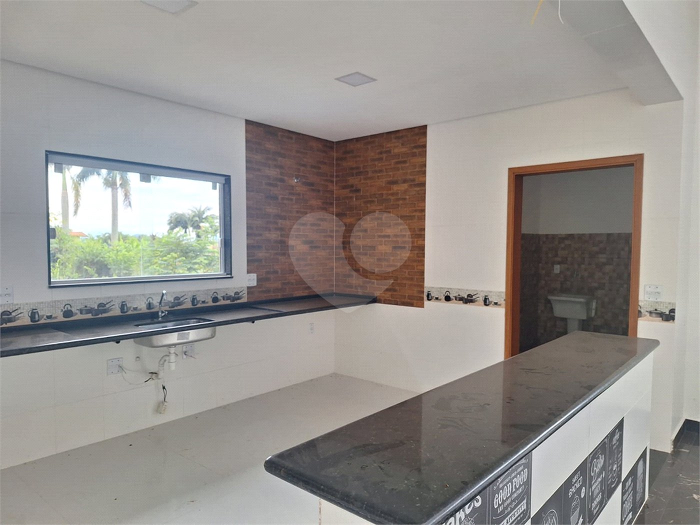 Casa em condomínio à venda com 3 suítes no Centro, Bom Jesus dos Perdões, SP