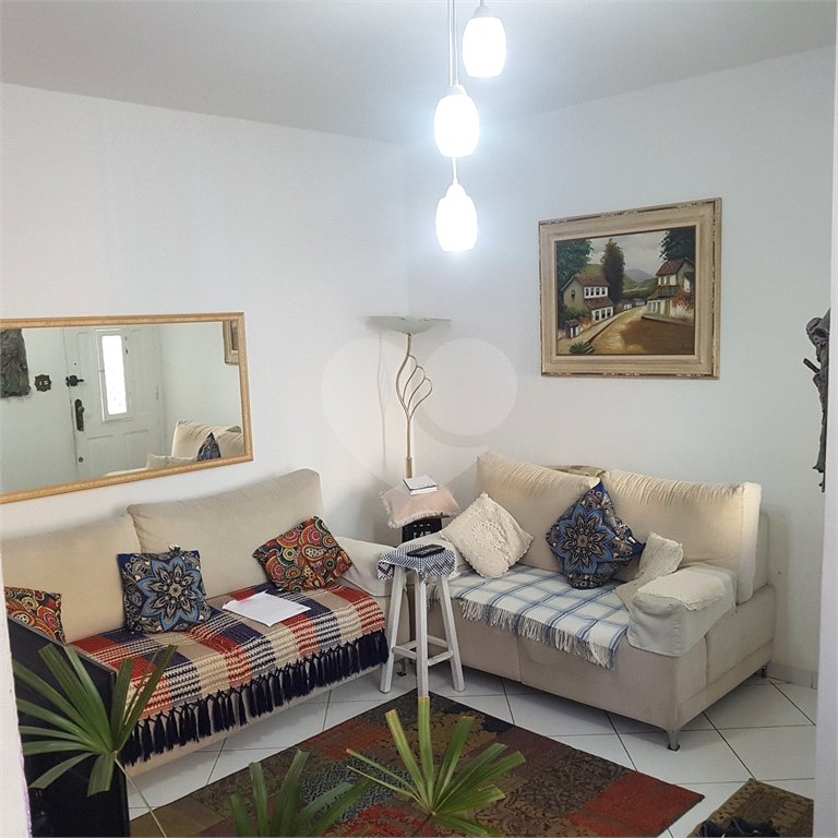 Casa de Vila à venda com 4 quartos, sendo 1 suíte, em Santana, São Paulo, SP