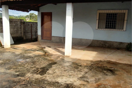 Casa à venda com 3 quartos, sendo 1 suíte, em Vila Santa Helena, Atibaia, SP