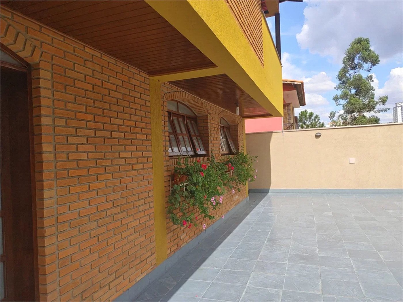 Casa à venda com 4 quartos, sendo 2 suítes, em Parque dos Príncipes, São Paulo, SP