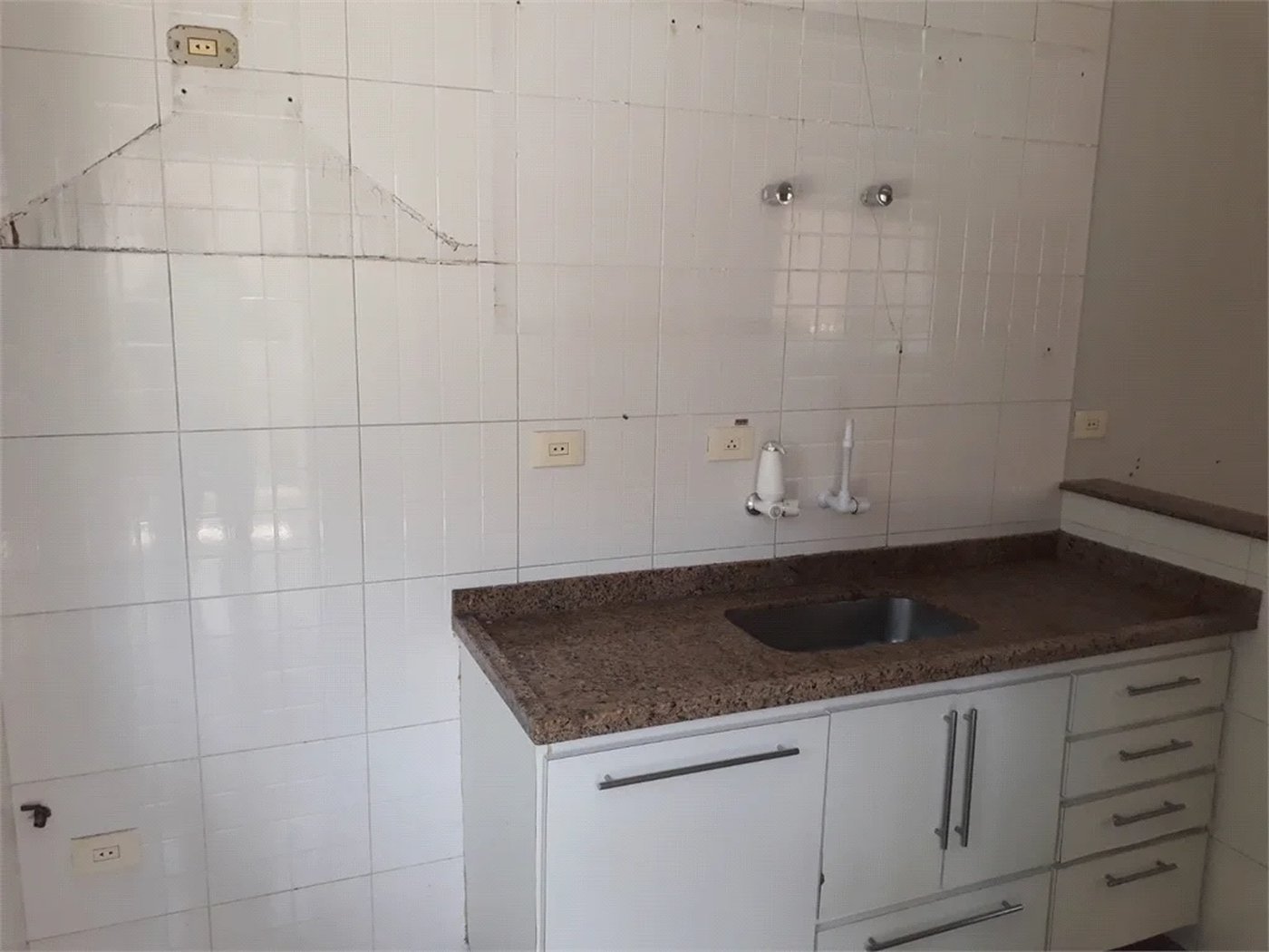Casa à venda com 2 quartos em Vila Cordeiro, São Paulo, SP