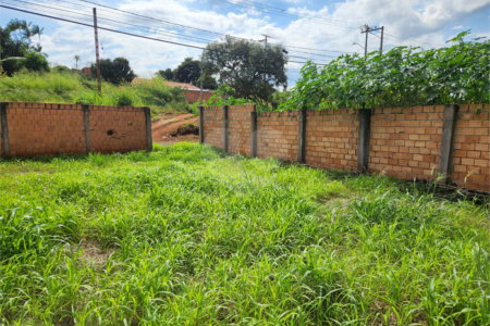 Terreno à venda em Parque Alvorada, Araraquara, SP