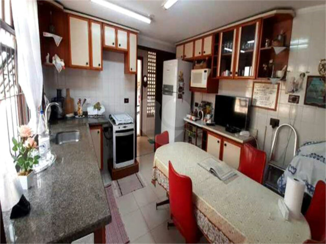 Sobrado à venda ou para alugar com 3 quartos, sendo 1 suíte,  em Serra da Cantareira, Mairiporã, SP