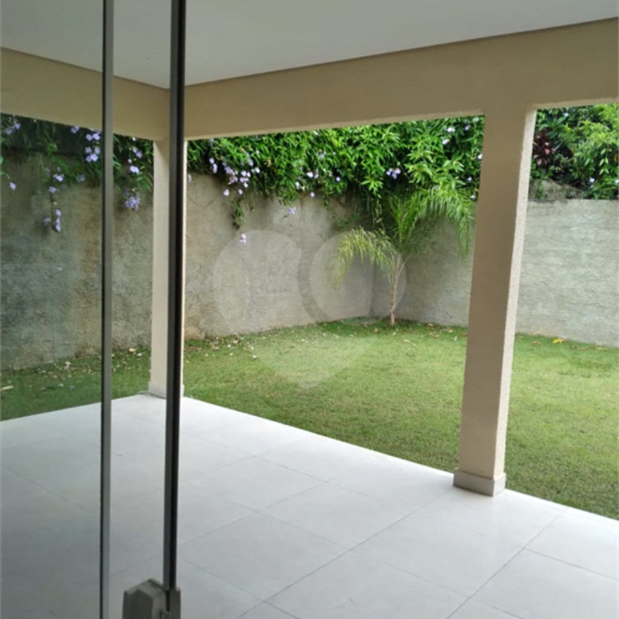 Casa à venda com 4 suítes no condomínio Saint Thomás Rua Uruana,9, Carapicuíba - SP