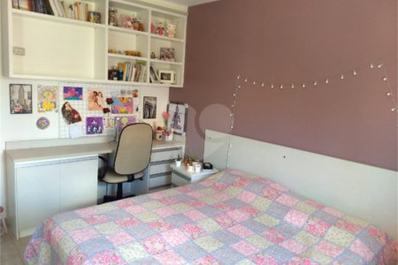 Casa à venda com 3 quartos, sendo 1 suíte, em Vila Galvão, Guarulhos, SP