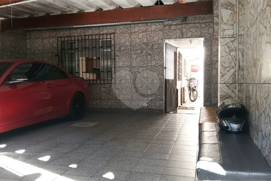 Térrea 02 dormitórios, localização privilegiada. Próximo a tudo