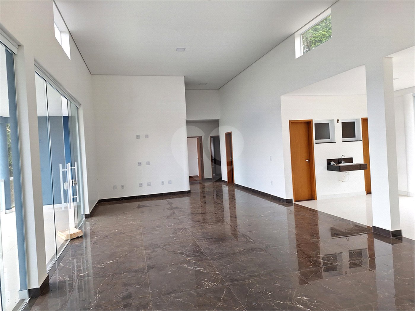 Casa em condomínio à venda com 3 suítes no Centro, Bom Jesus dos Perdões, SP