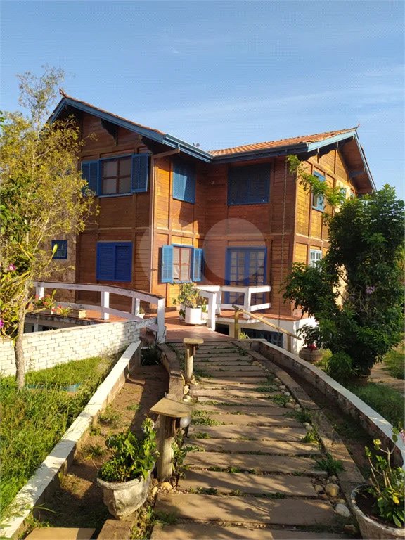 Casa à venda com 7 quartos, sendo 3 suítes, em Fazenda Marajoara, Campo Limpo Paulista, SP